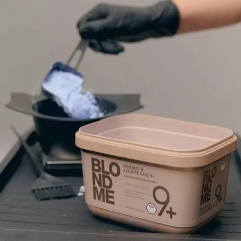 Schwarzkopf BlondMe, Premium Lift 9+ rozjaśniacz puder w proszku 450g Schwarzkopf BlondMe, Premium Lift 9+ rozjaśniacz puder w proszku 450g