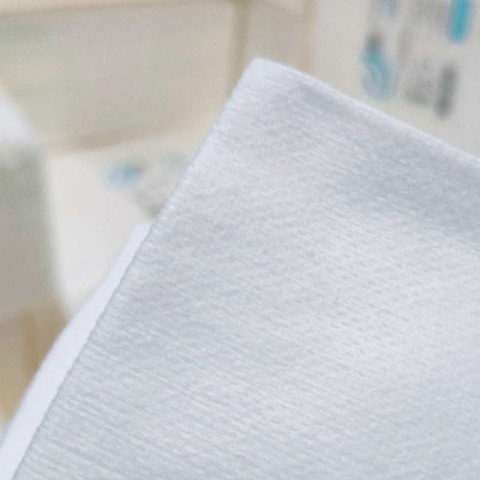 Ręcznik włókninowo-celulozowy w płatach, perforowany EXTRA, medyczny 70x50 100szt