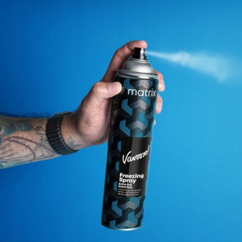 Matrix Vavoom Freezing Extra Full Spray lakier do włosów dodający objętości 500ml